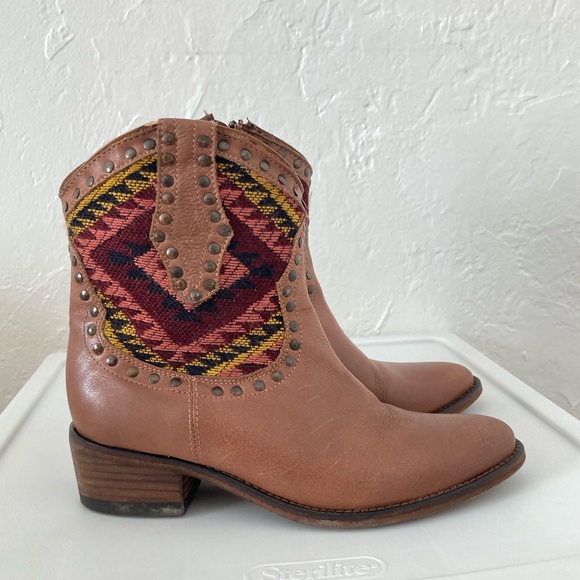 Western Ankle Leather Booties, Steve Madden Swaret - Picture 3 of 9